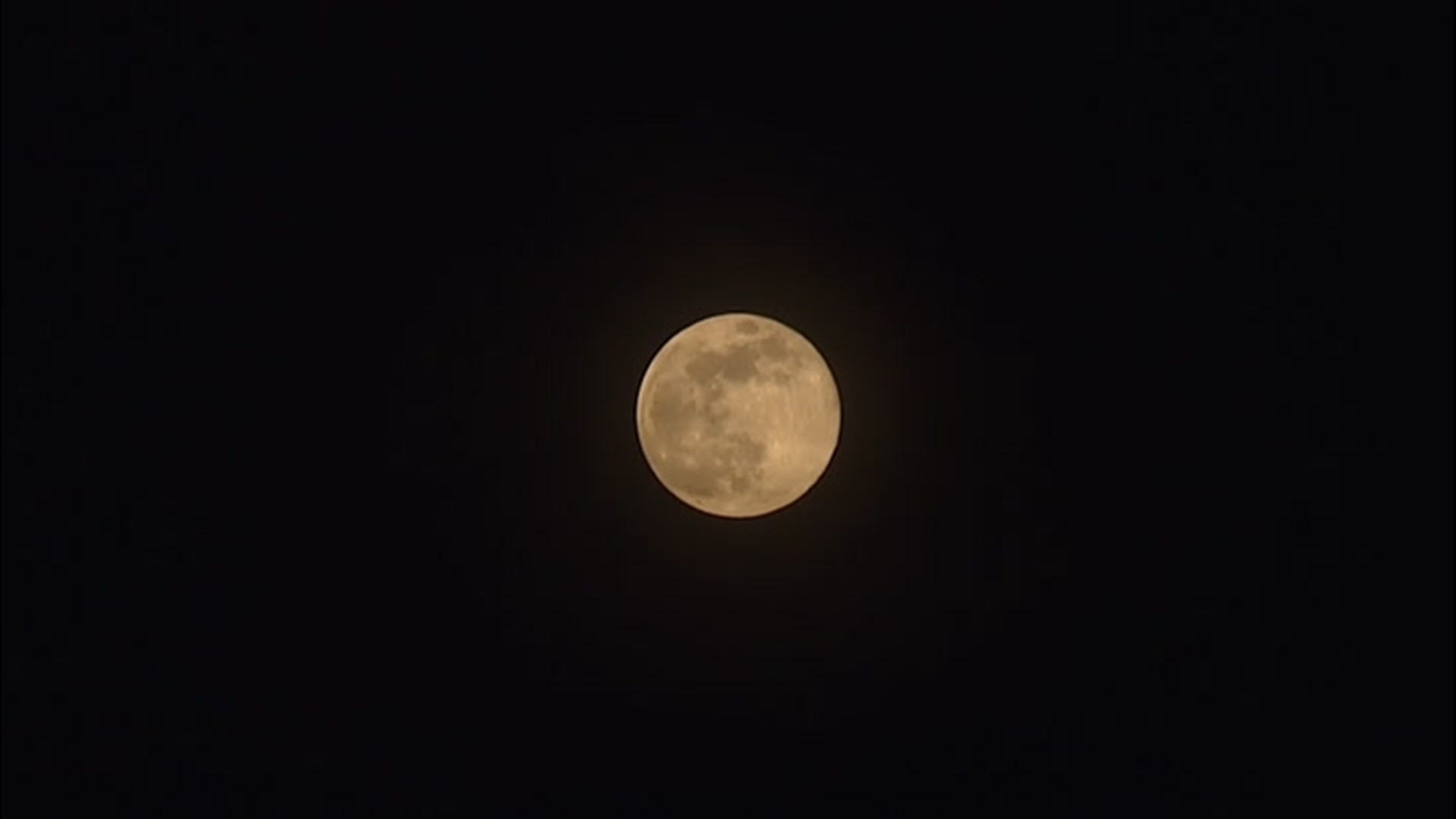 A time-lapse video captured the movement of the supermoon across the night sky in Seattle, Washington, on April 7.