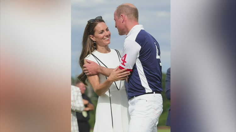 Prince William and Kate Middleton Smooch on International Kissing Day