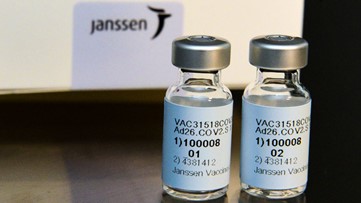 US health officials debate next steps for paused J&J COVID-19 vaccine