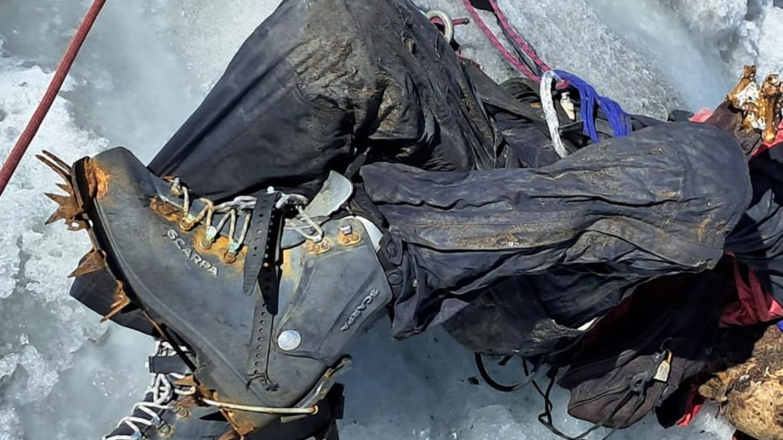 American climber buried by an avalanche 22 years ago is found