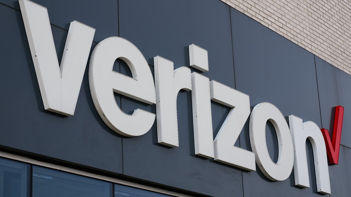 Is Verizon down? Here's what to know about the service outage | wzzm13.com