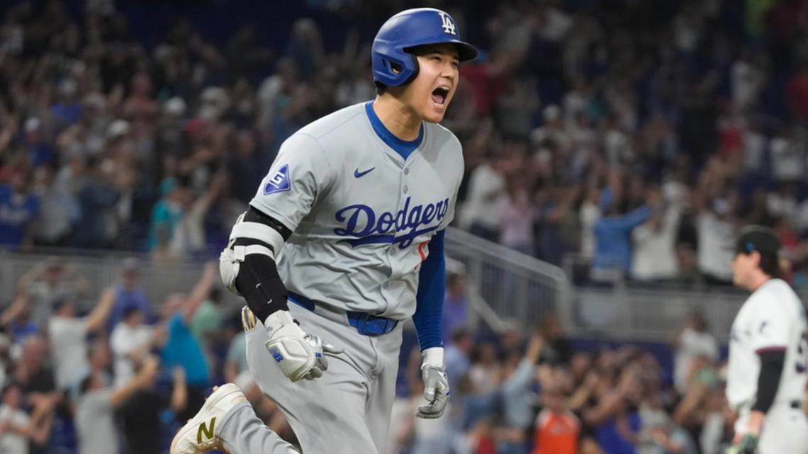 大谷翔平50-50HomeRuns stolenBases History made: Shohei Ohtani records MLB's first 50 home run