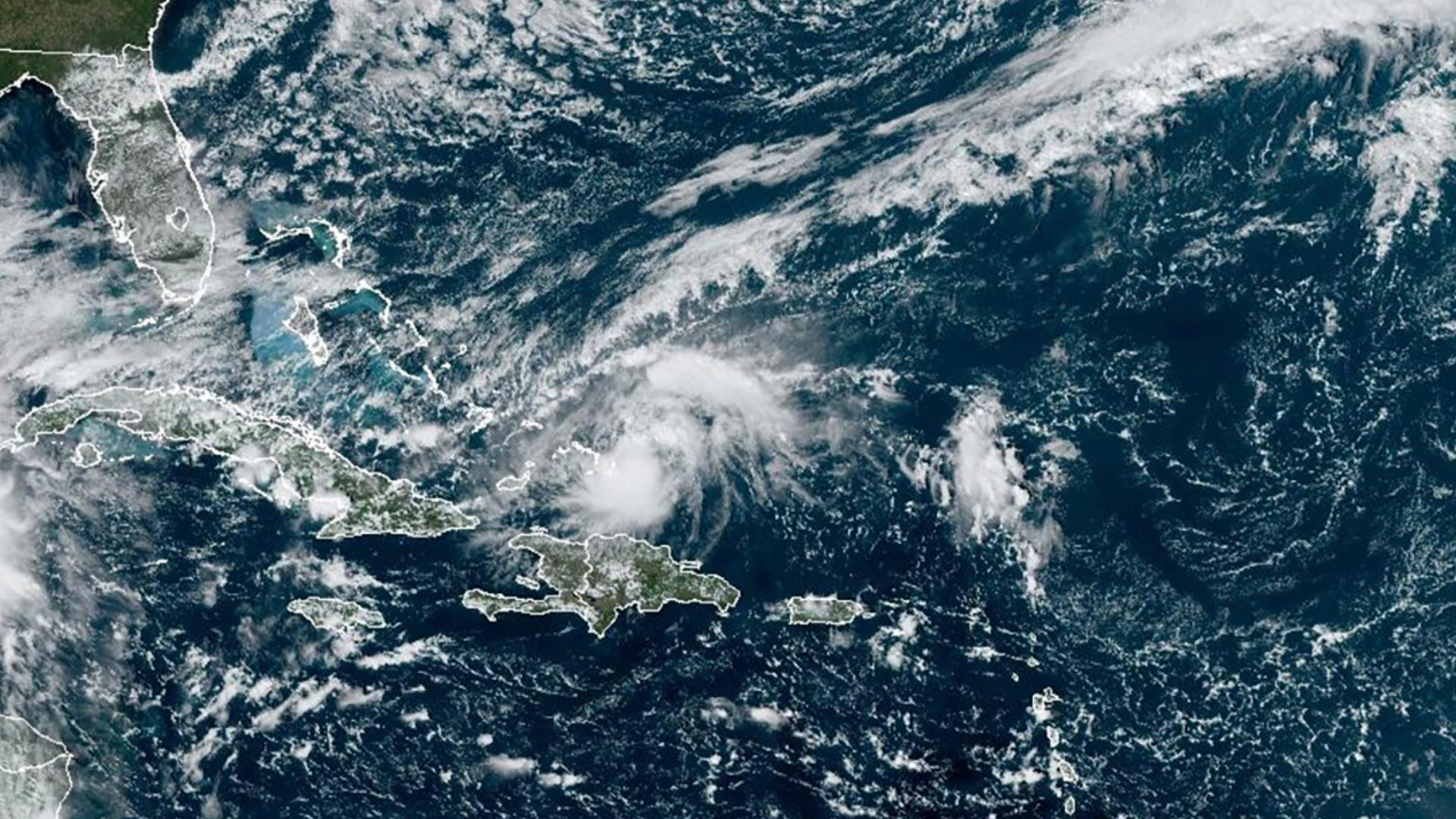 Hurricane Oscar path Storm strengthens into Category 1 near Bahamas