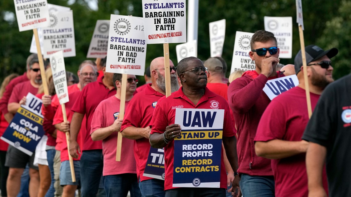UAW strike update: Targeted strikes expand to 20 states - Vimarsana News