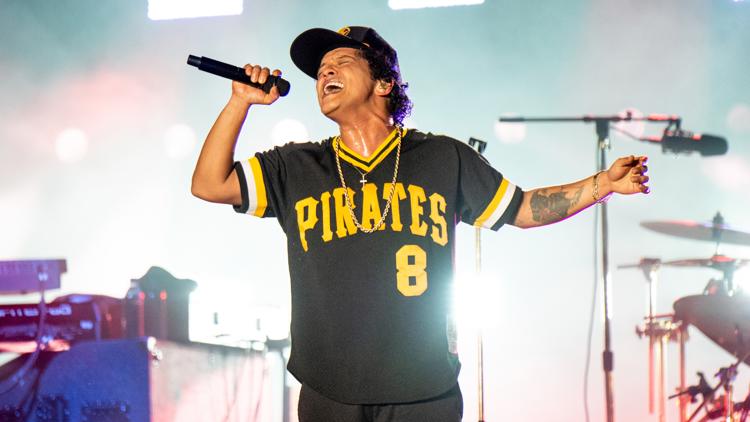 Bruno Mars announces massive 2026 stadium tour | wzzm13.com