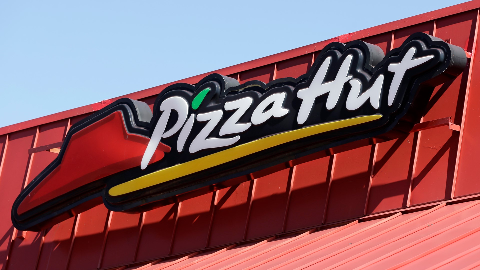 Ferrysburg Pizza Hut to close later this month after 33 years of