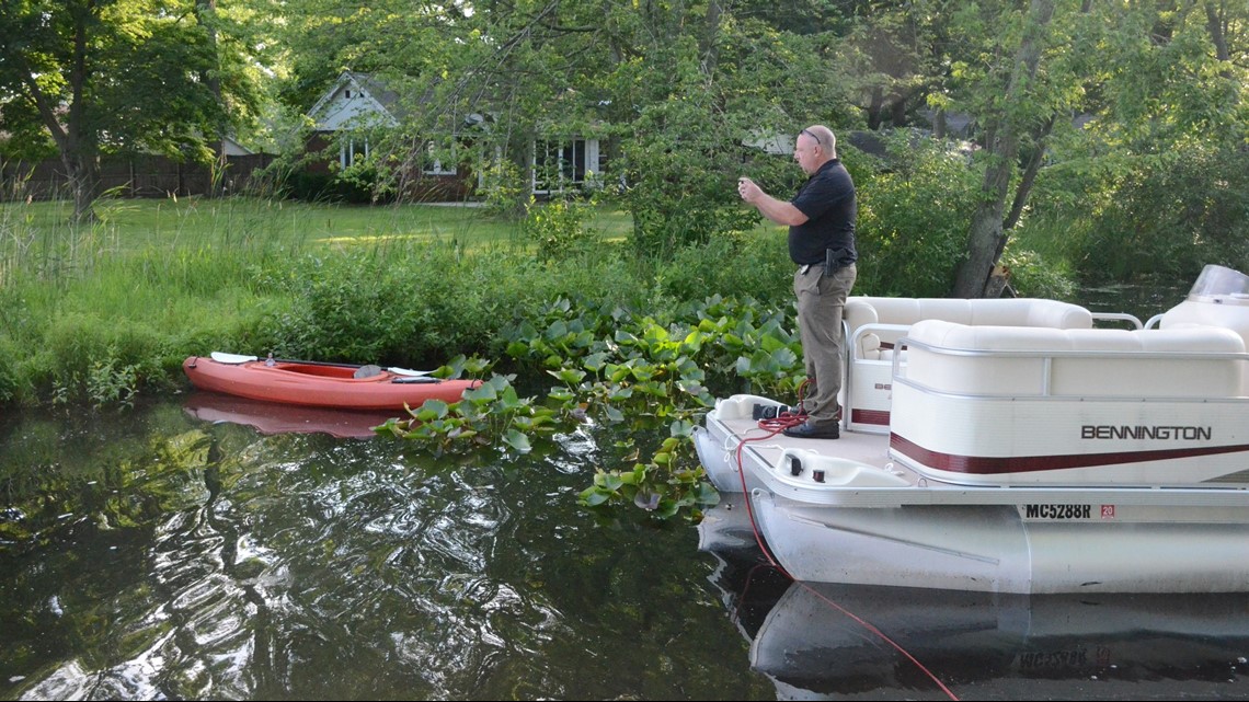 2 dead after apparent kayaking accident in southern Michigan