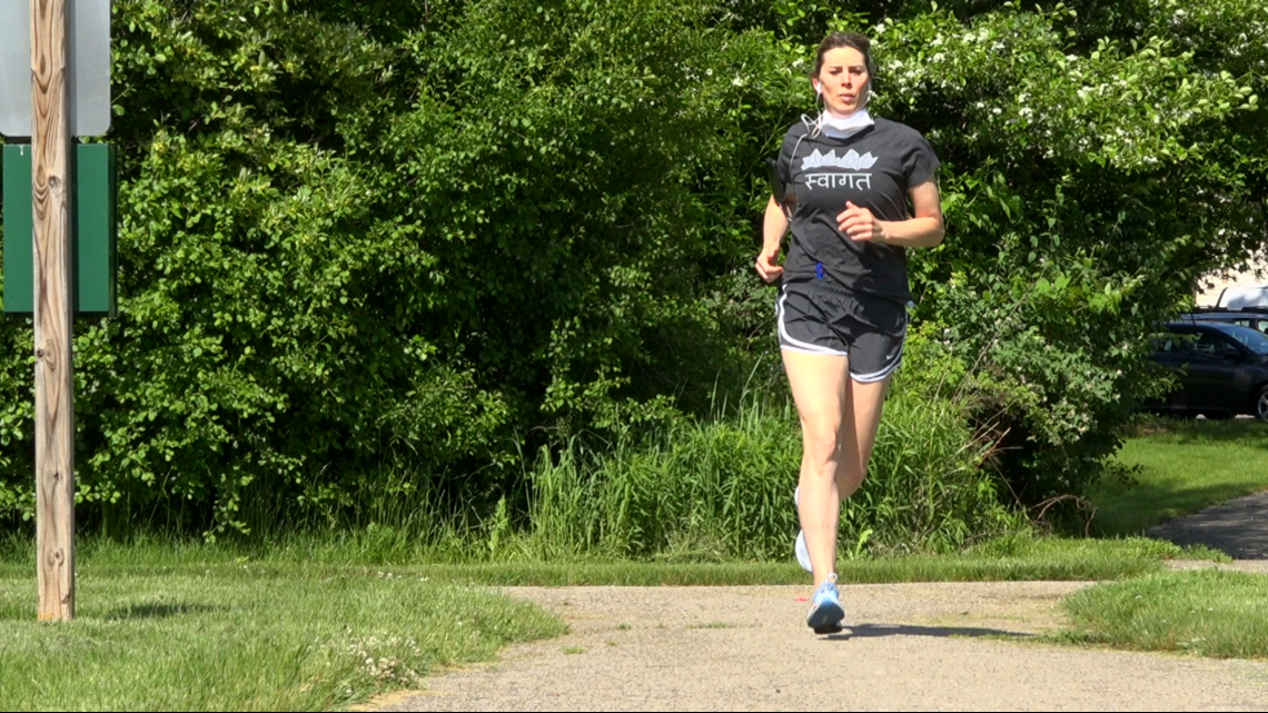 Kentwood city commissioner to run 150 miles in 48 days for charity - WZZM13.com