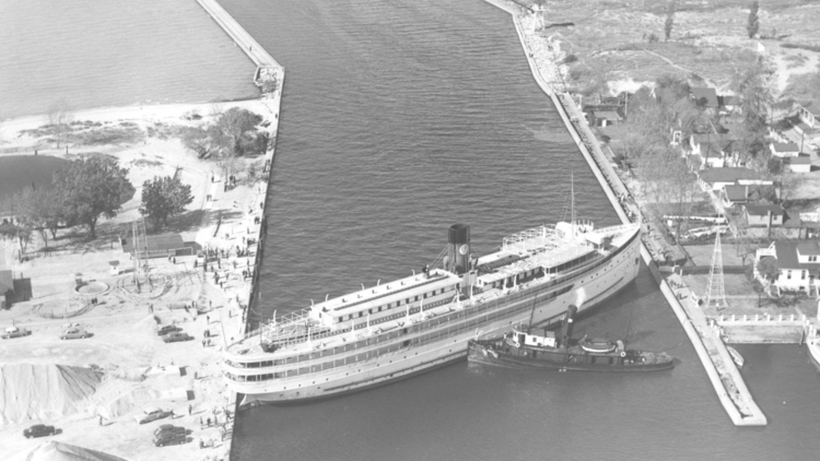 Steamer, City of Benton Harbor in St. Joseph Michigan