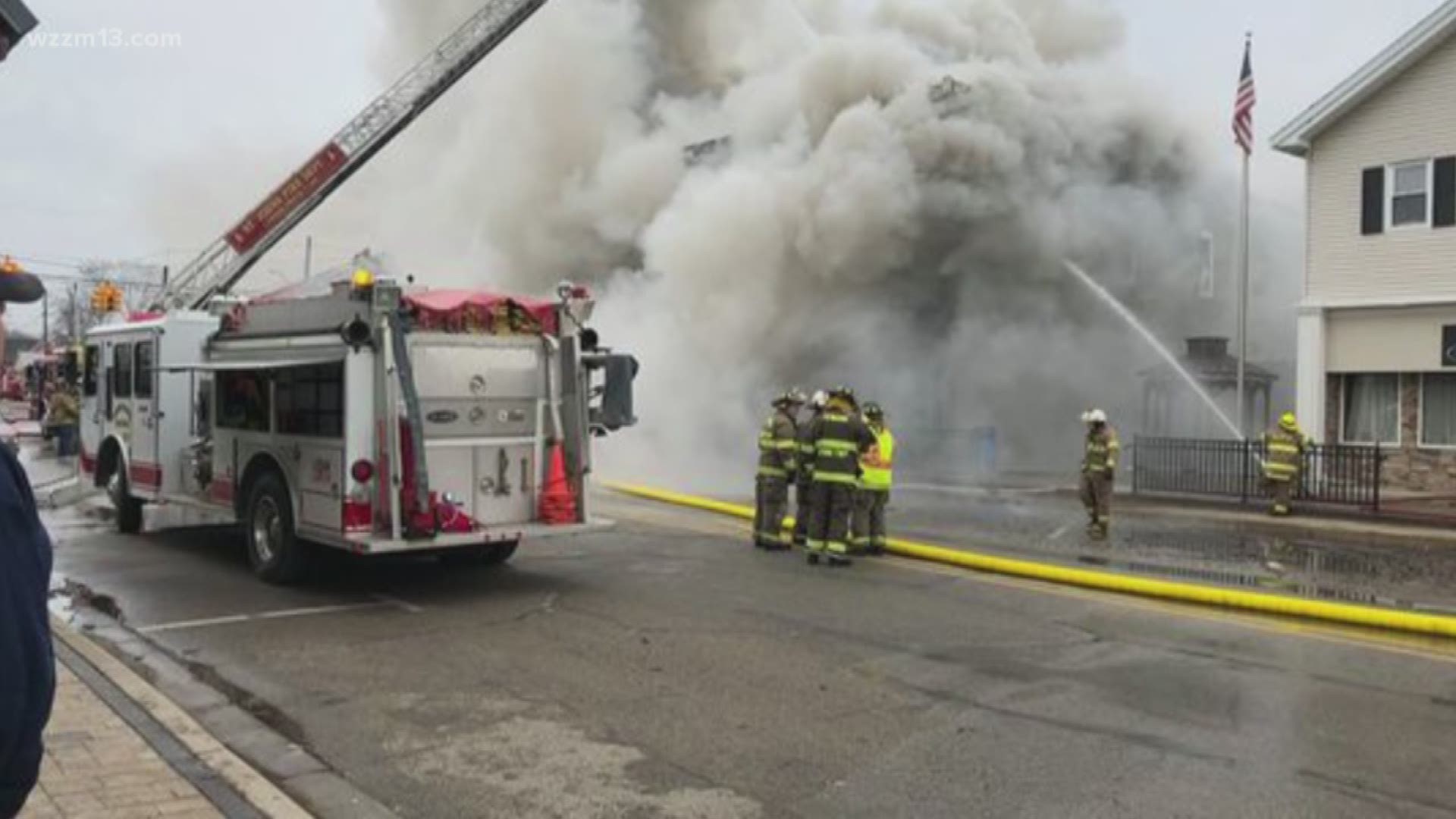 Crews spend hours battling fire in Fowler