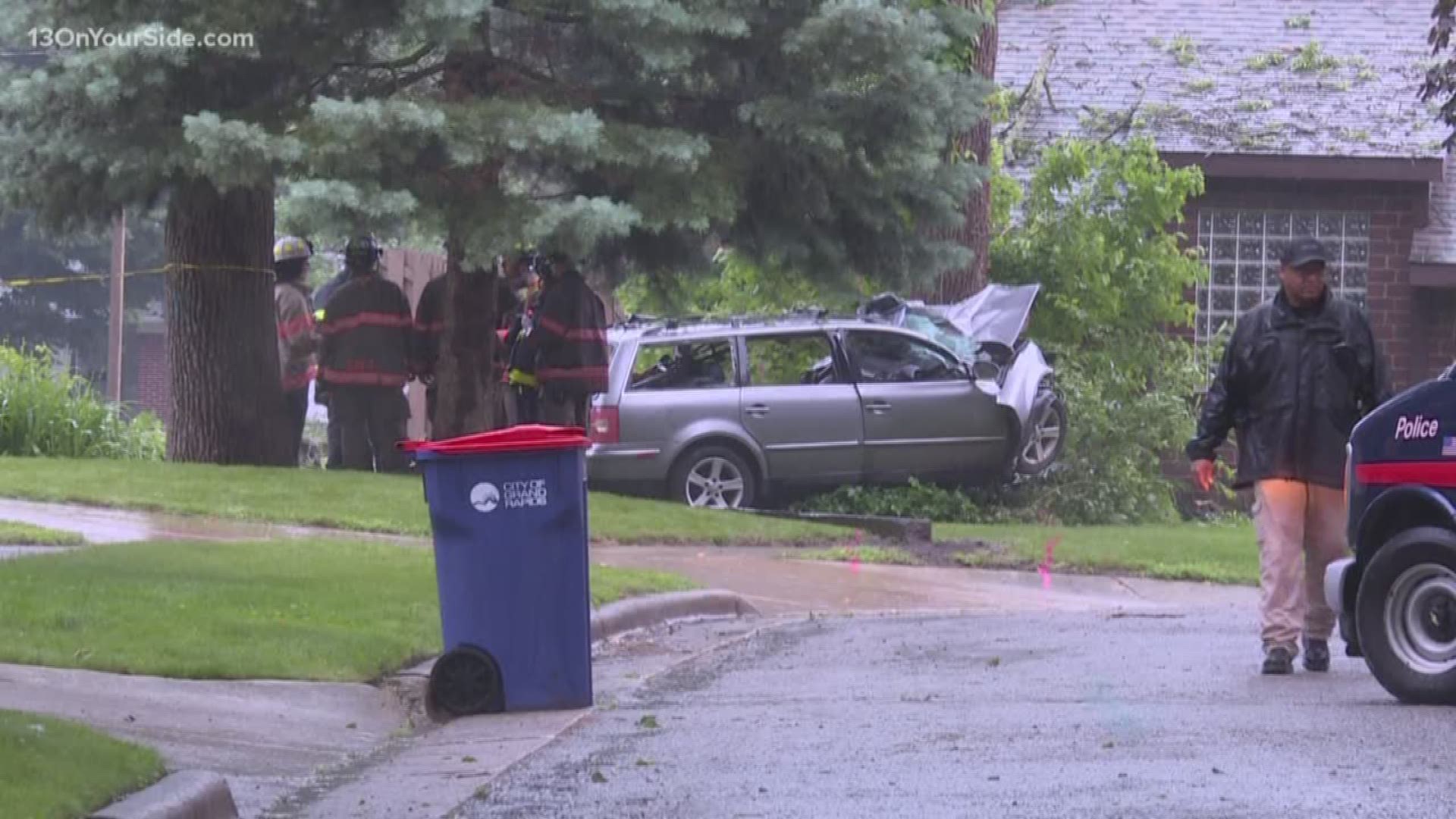 Grand Rapids Police say a 43-year-old man has died after hitting a tree at a home near Riverside Park. No witnesses have been located, thus far.