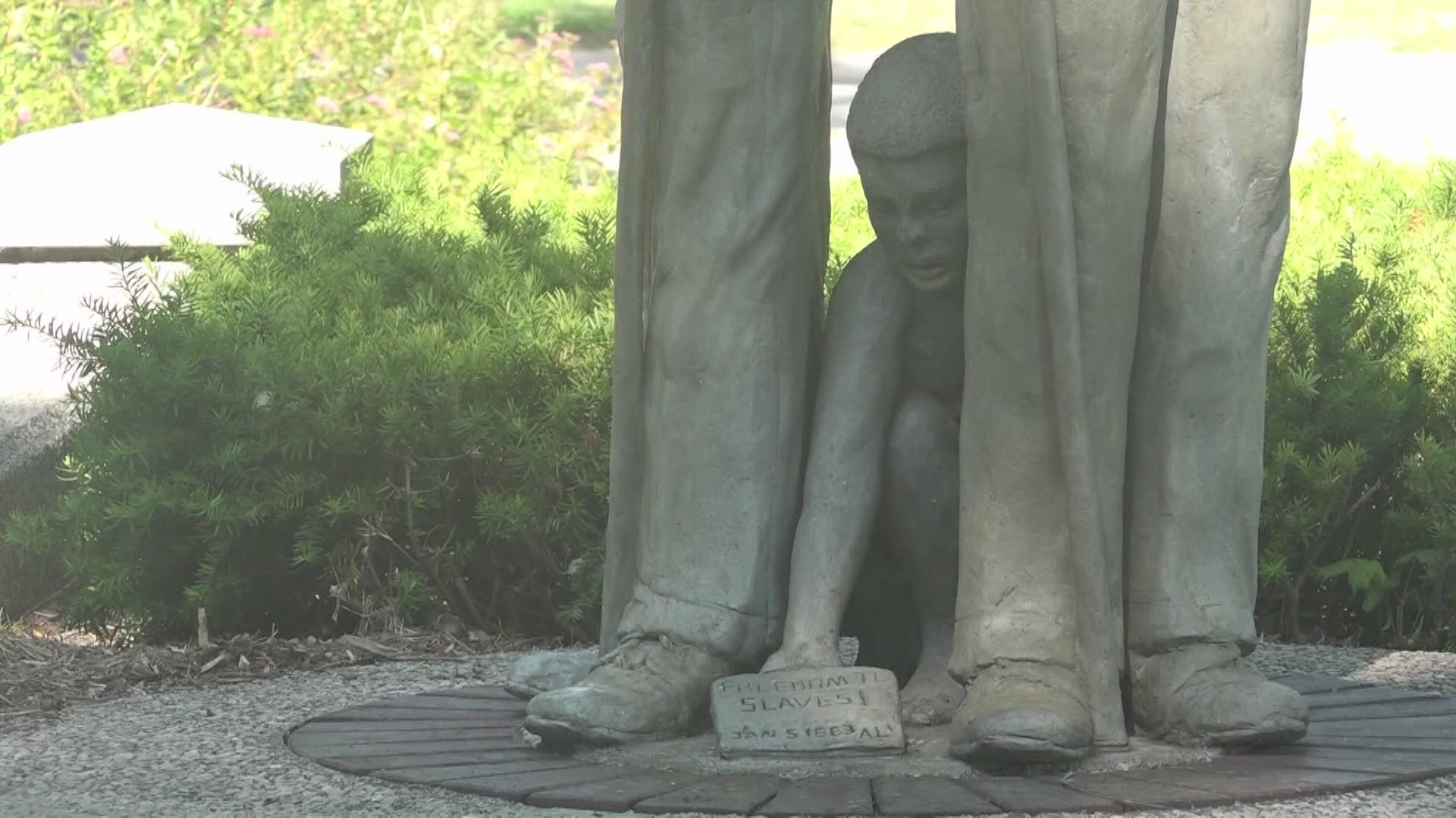 The committee suggested replacing it with a new statue featuring a diverse group of three Union soldiers standing side by side.