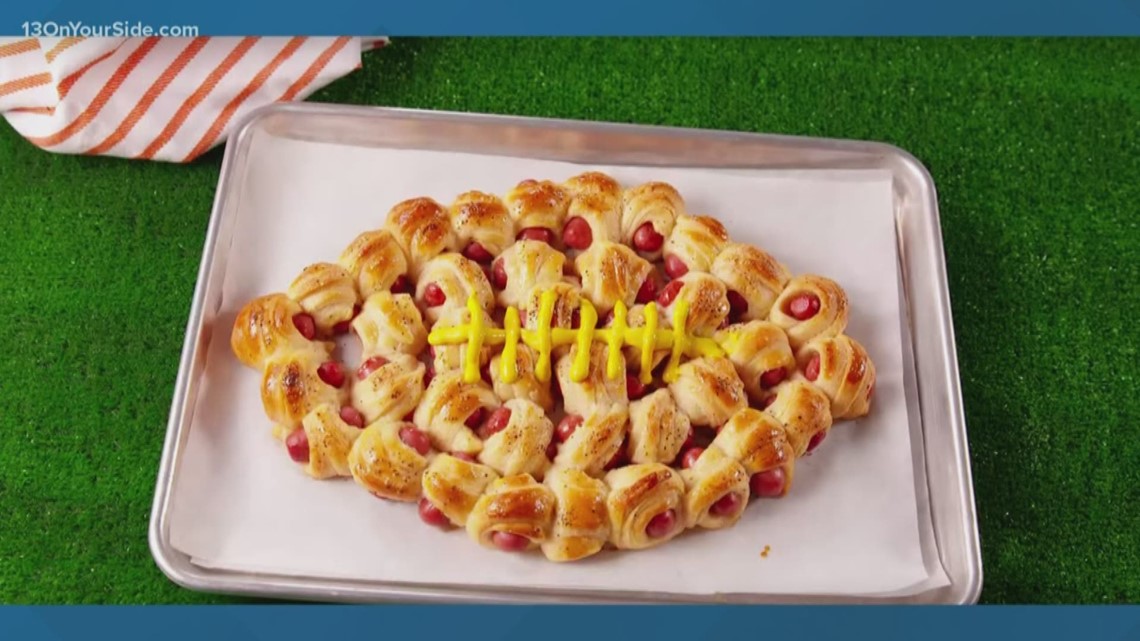 Super Bowl Dishes Mini Pigs In A Blanket Football