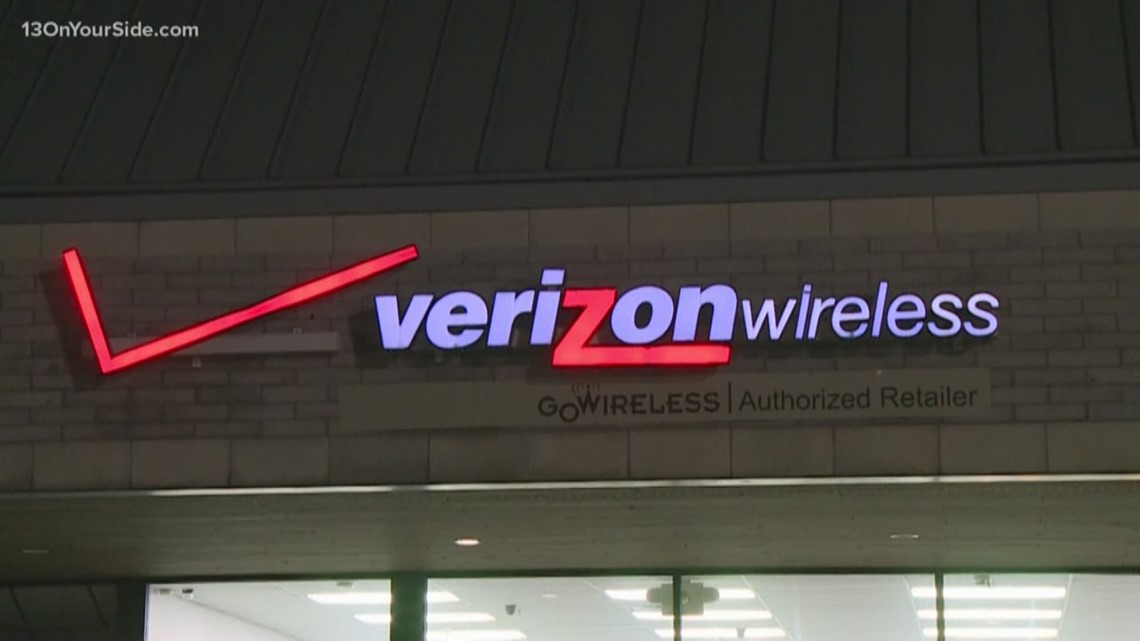 1 minor arrested in connection to Wyoming Verizon store breakin