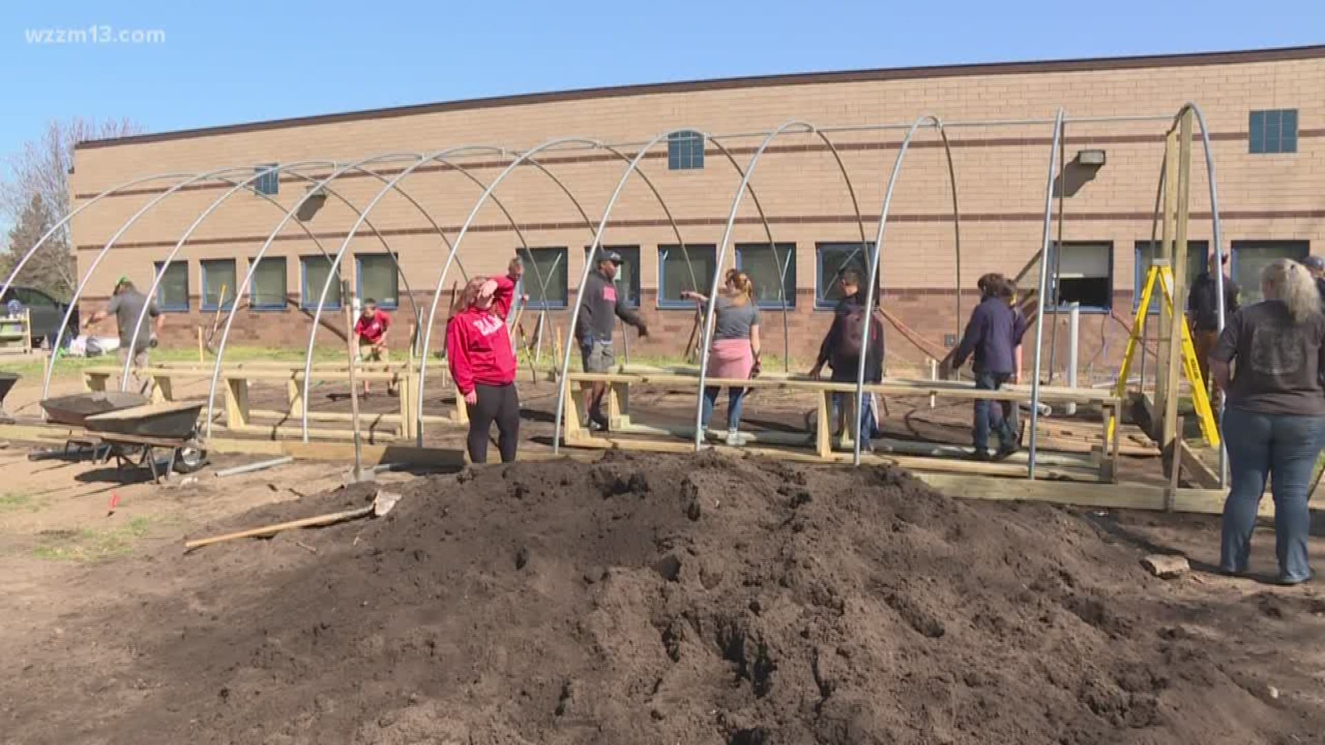 Holland students build greenhouse