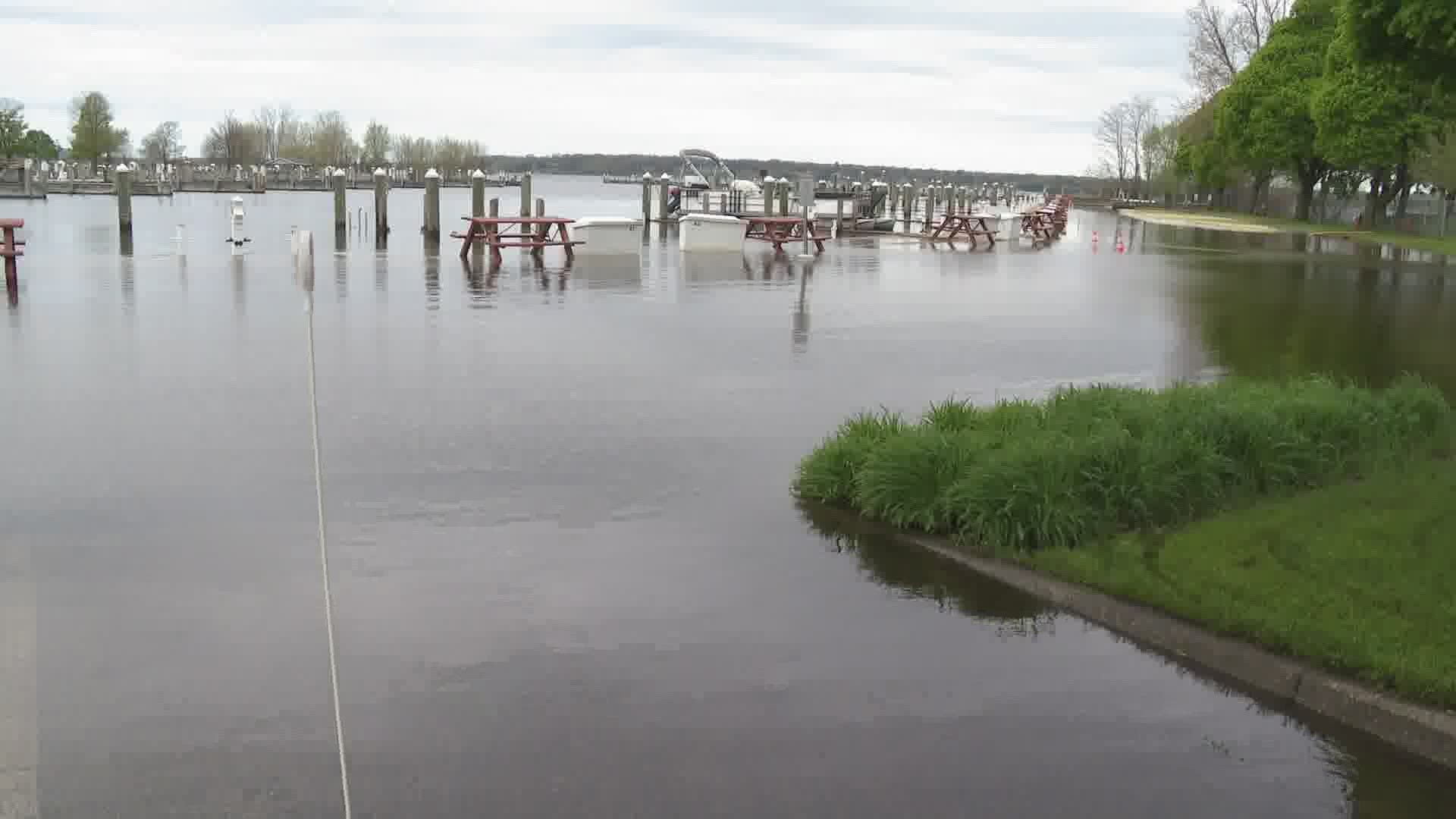 Muskegon Lake so high city-owned marina will stay closed.