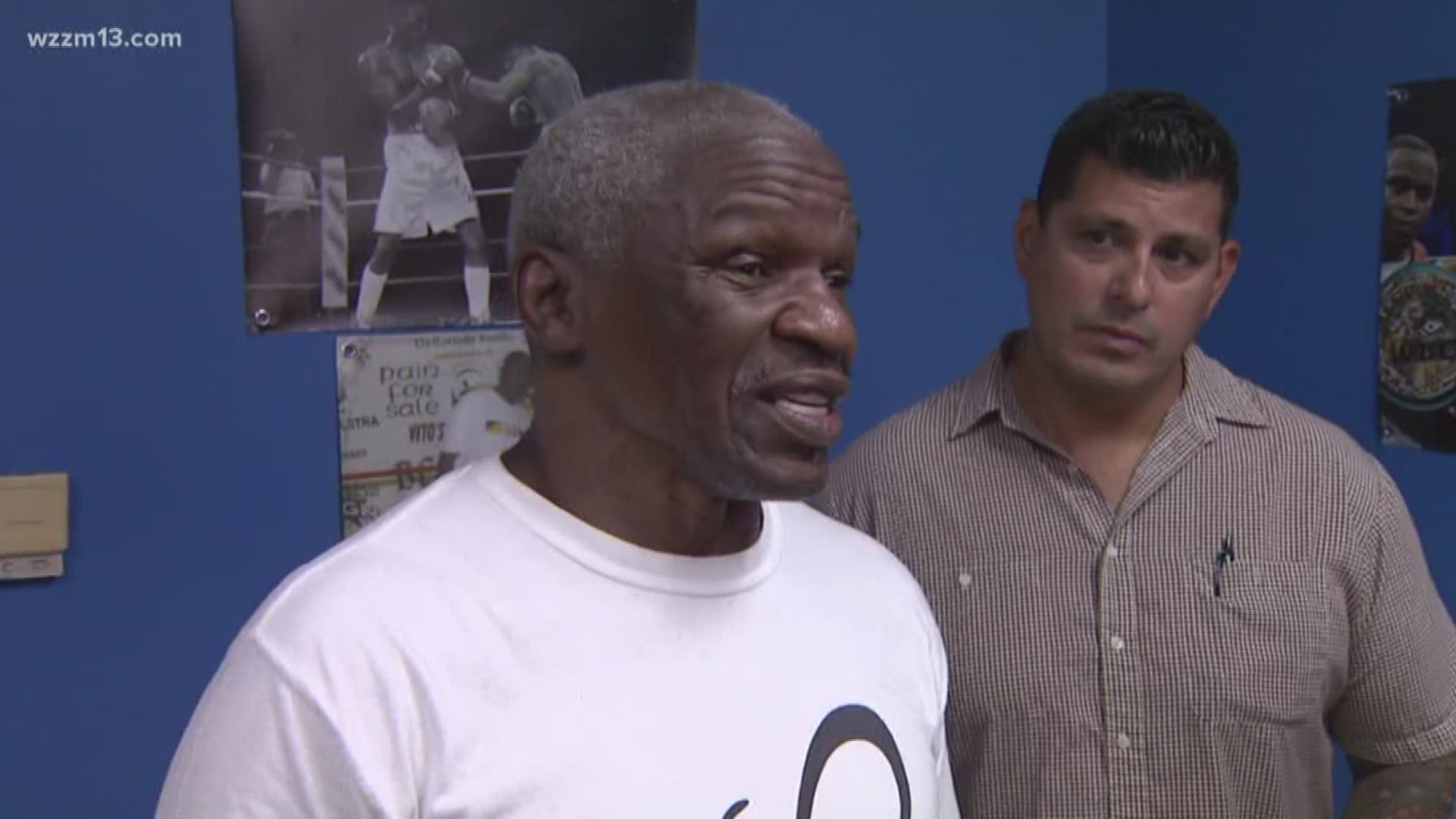 Floyd Mayweather Sr. visits Grand Rapids boxing gym
