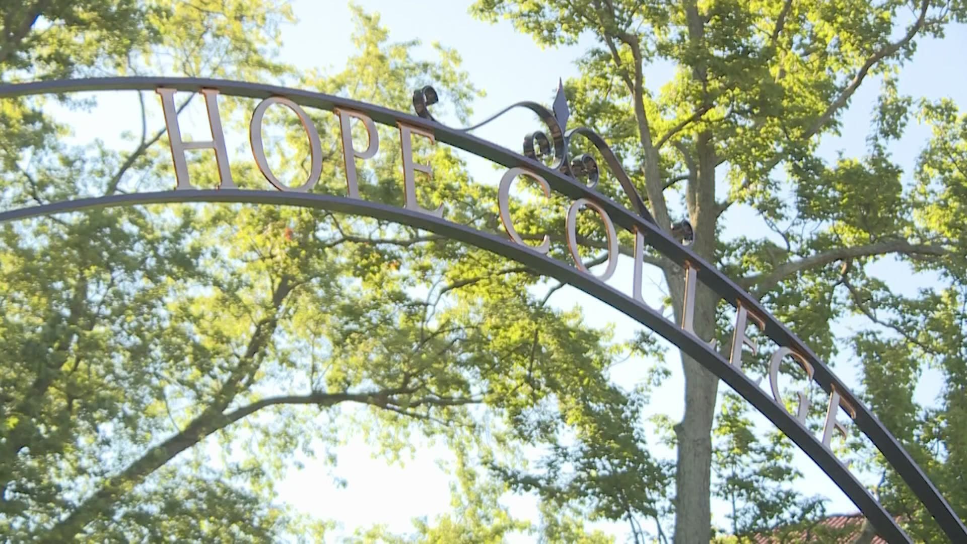 Hope College is welcoming a record-breaking 950 new students to campus.
