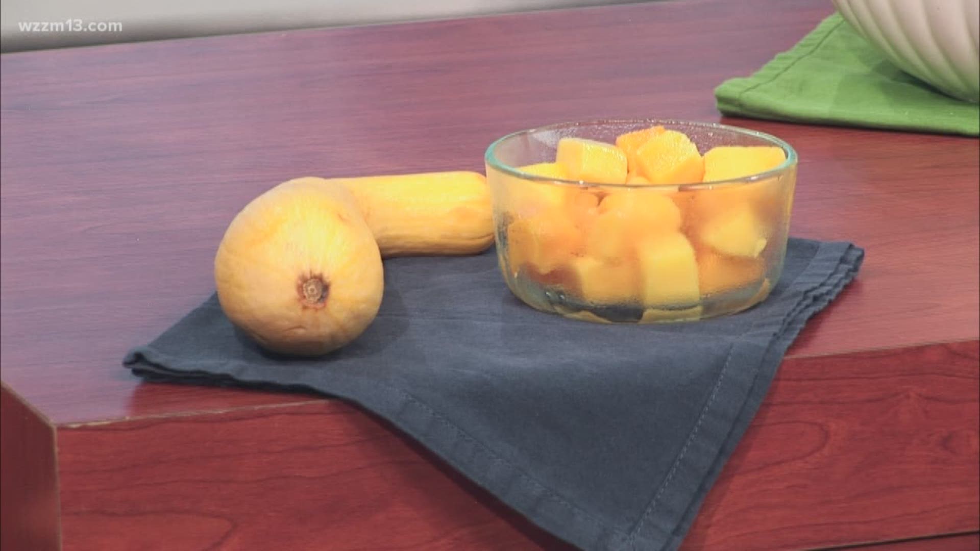 Registered Dietitian Amy Bragagnini joined health reporter Val Lego to talk about Mercy's public even that showcases healthy food that help to reduce cancer risk, as well as some nutrition tips for cancer survivors.