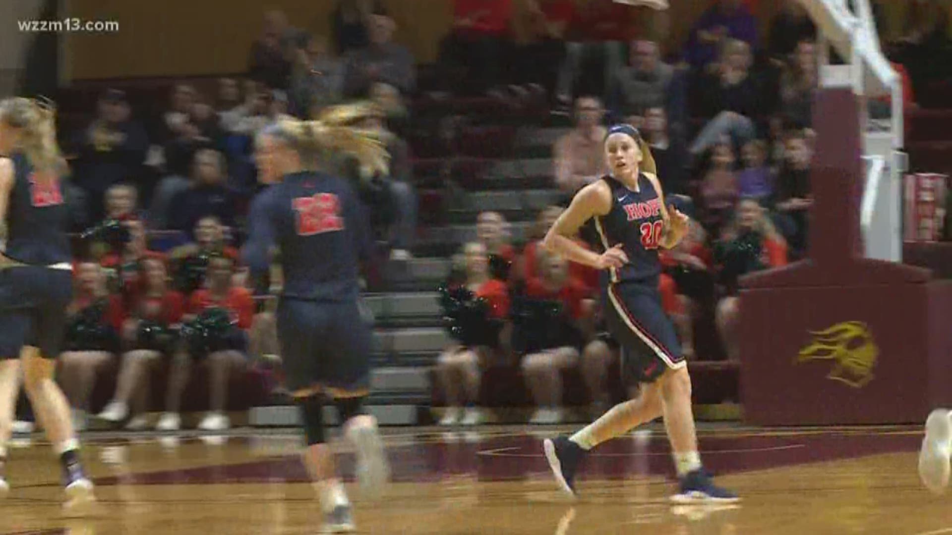 Women's Basketball: Hope and Calvin rivalry game