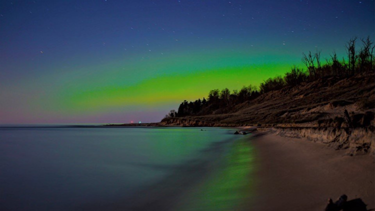 Northern Lights might be visible southern Michigan wzzm13.com
