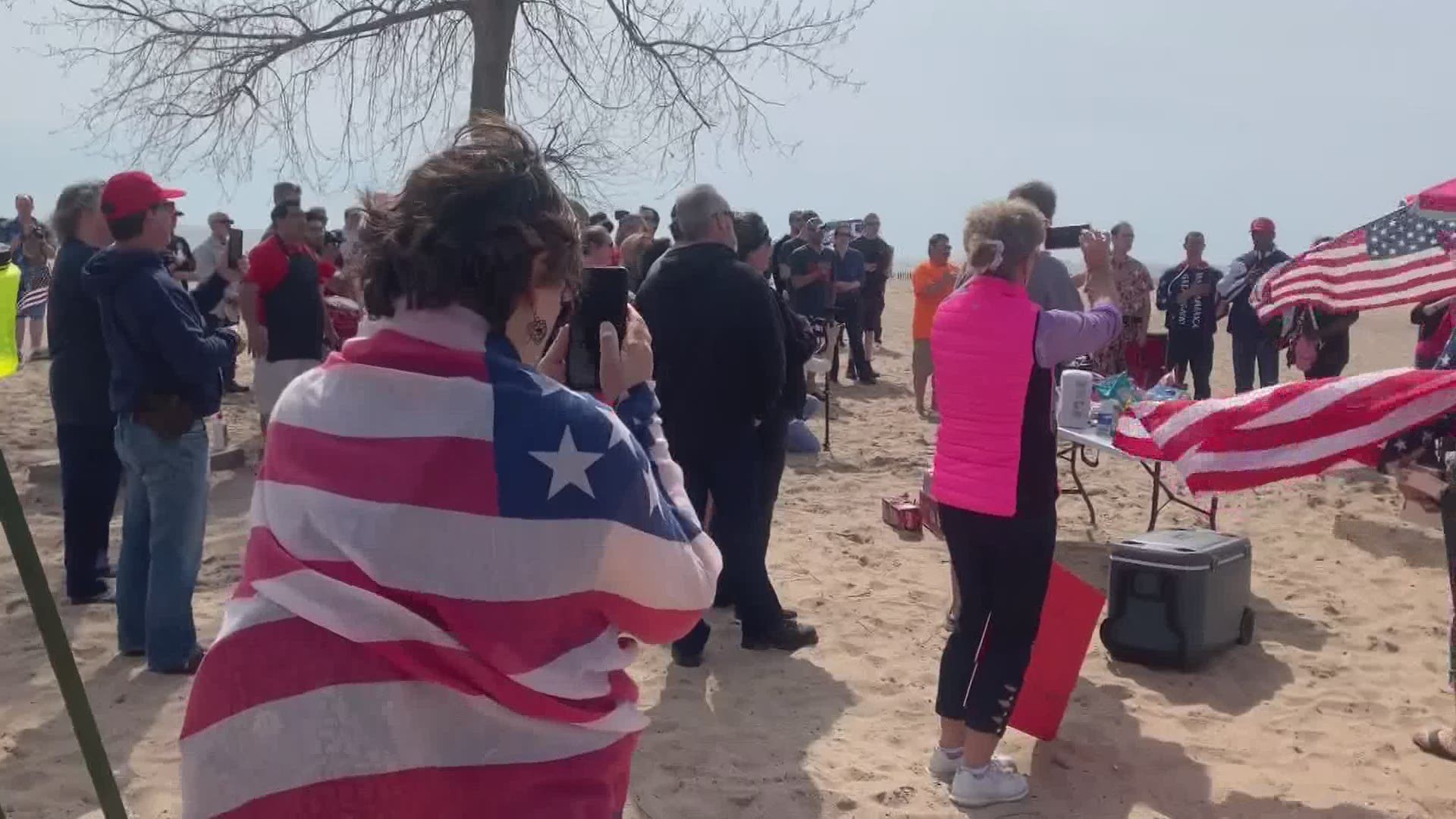 'Beach Bash' brings 100 people to Grand Haven Stark Park in protest of parking lot closure