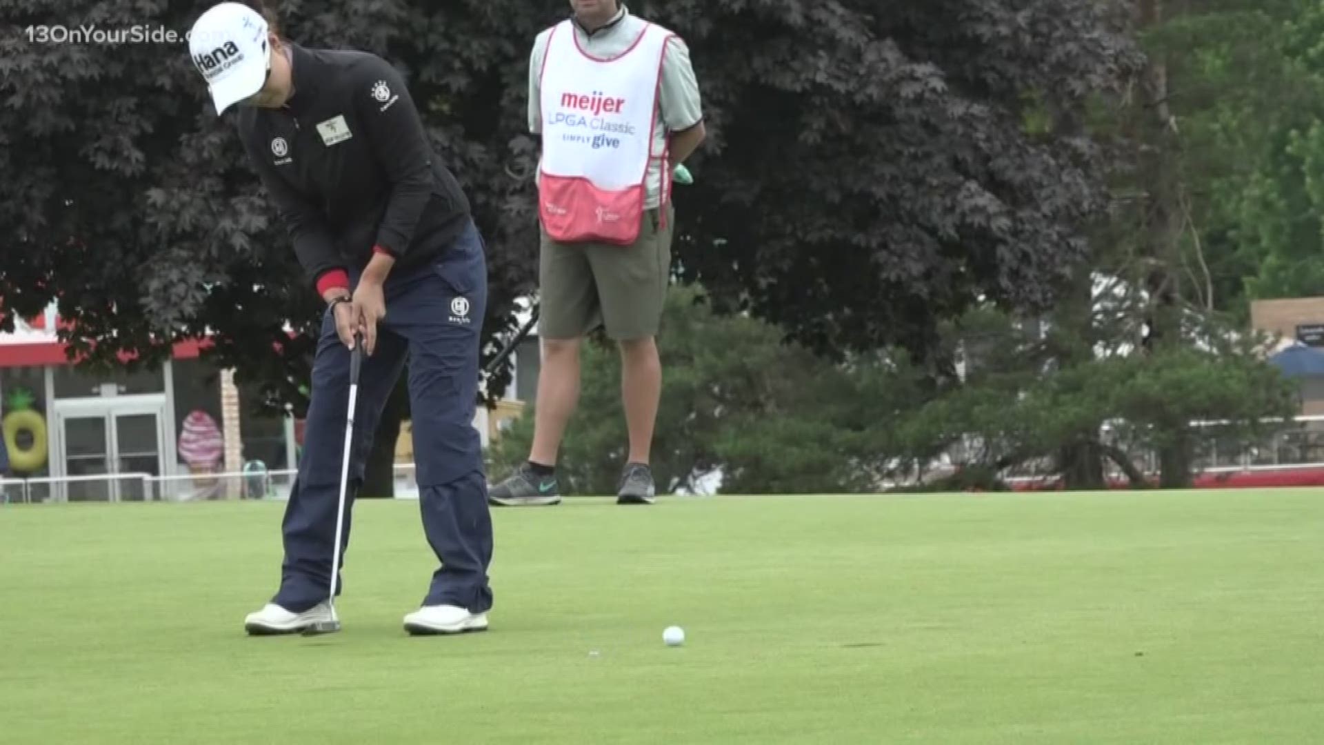 13 ON YOUR SIDE's Jamal Spencer gives us a full recap of the first round of Meijer LPGA Classic for Simply Give. The start was soggy and delayed for hours, but players got on the green.