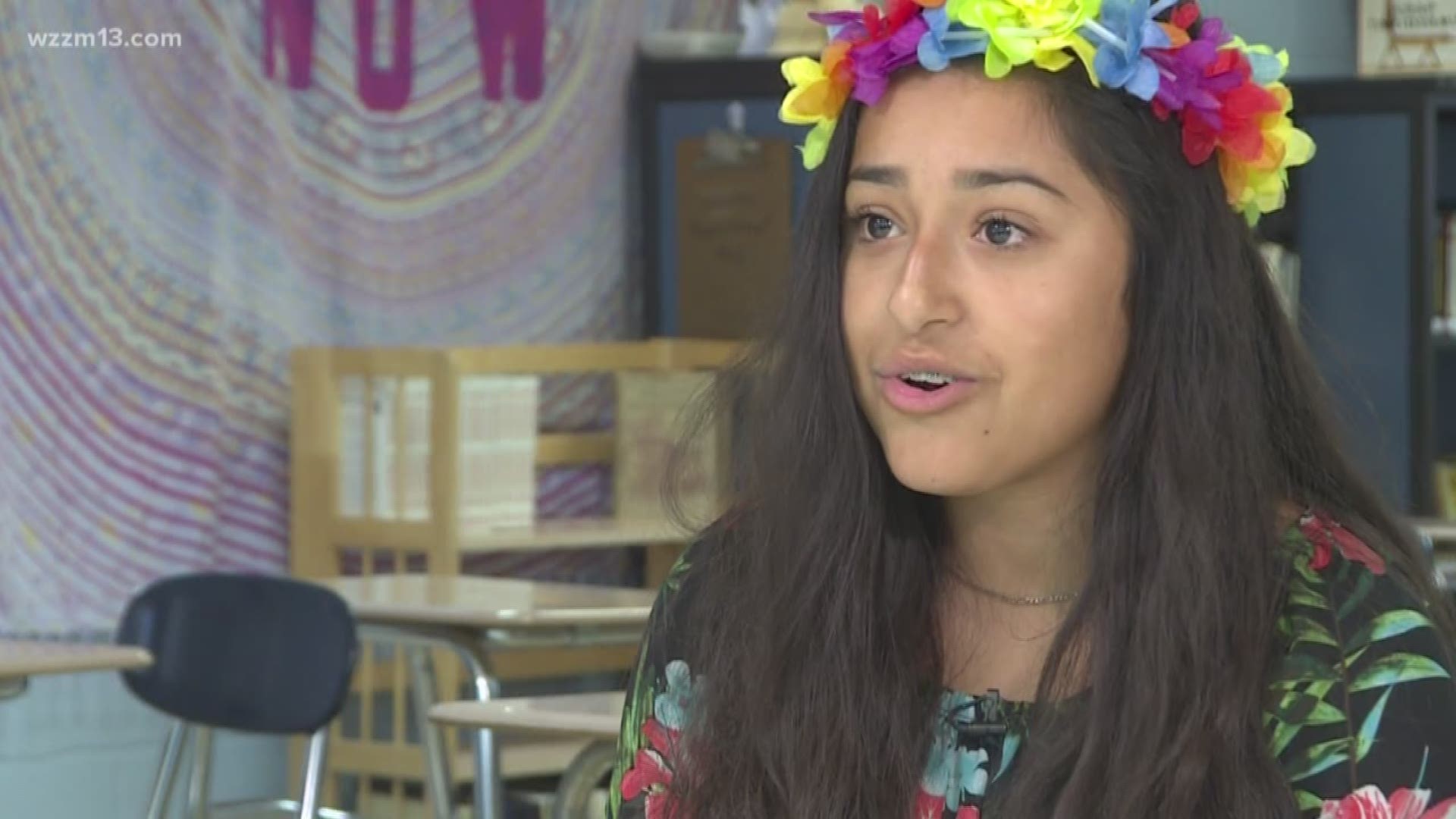 Sunrise Sidelines: Students watch out for each other