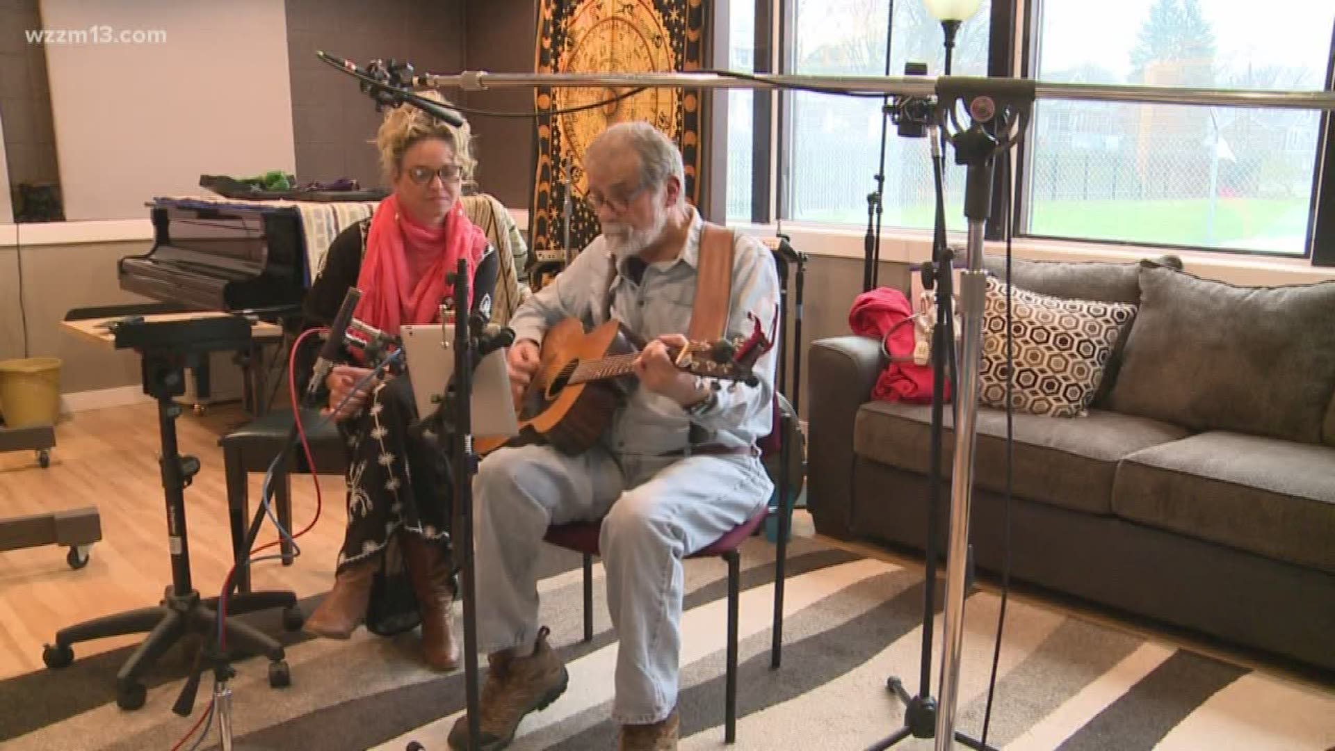 Hospice patient gets opportunity to record music