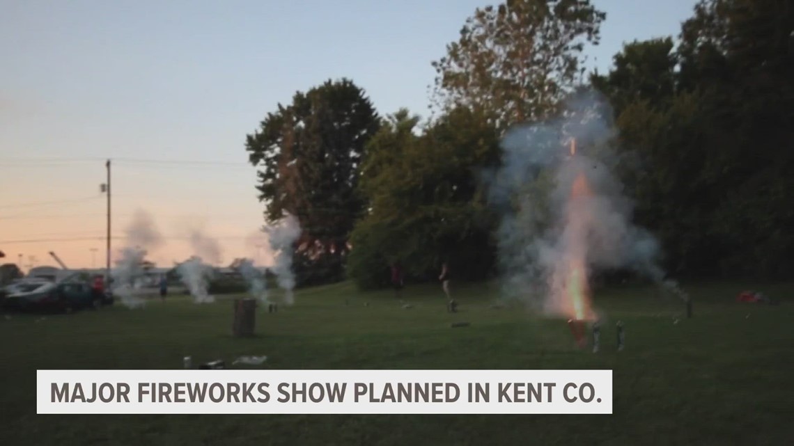 Check Out This Backyard Firework Show For The Fourth Of July | Wzzm13.com