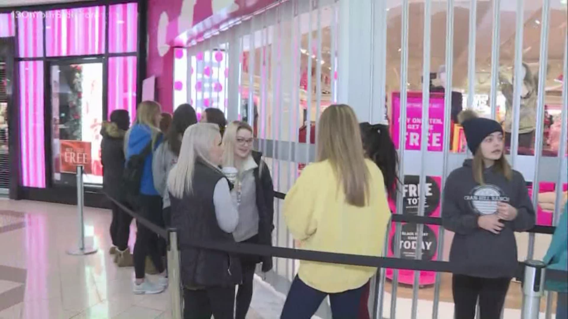 13 ON YOUR SIDE's James Starks is live at the Woodland Mall to get up close and personal with Black Friday shoppers.