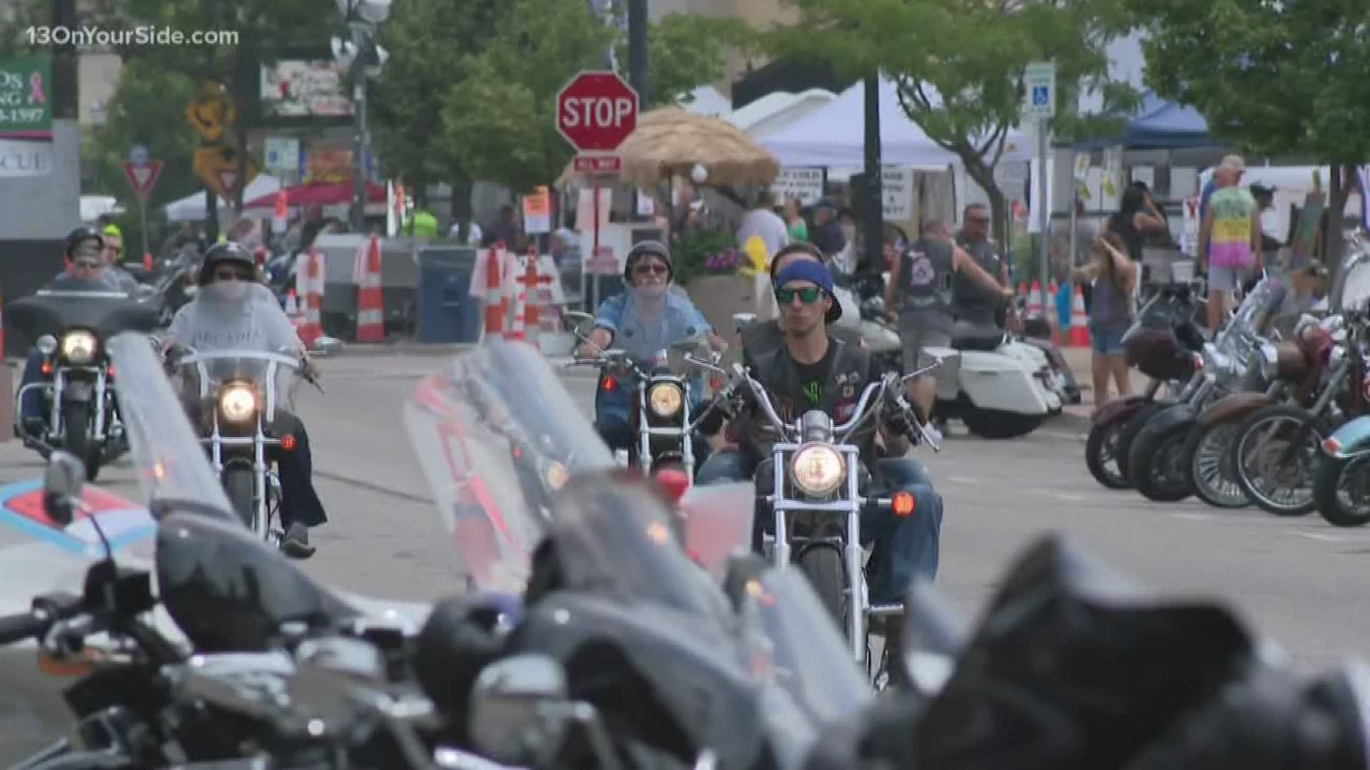 Bikers in Muskegon dealing with the heat