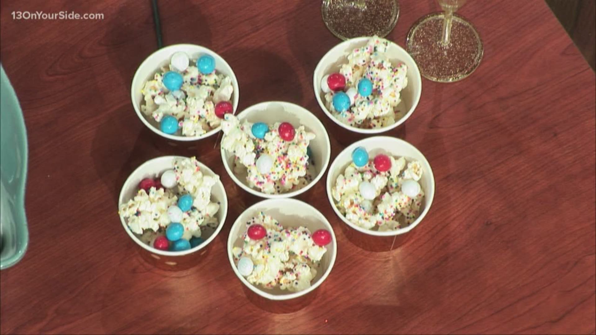 The 13 ON YOUR SIDE crew show off holiday-themed desserts you'll want to add to your menu.