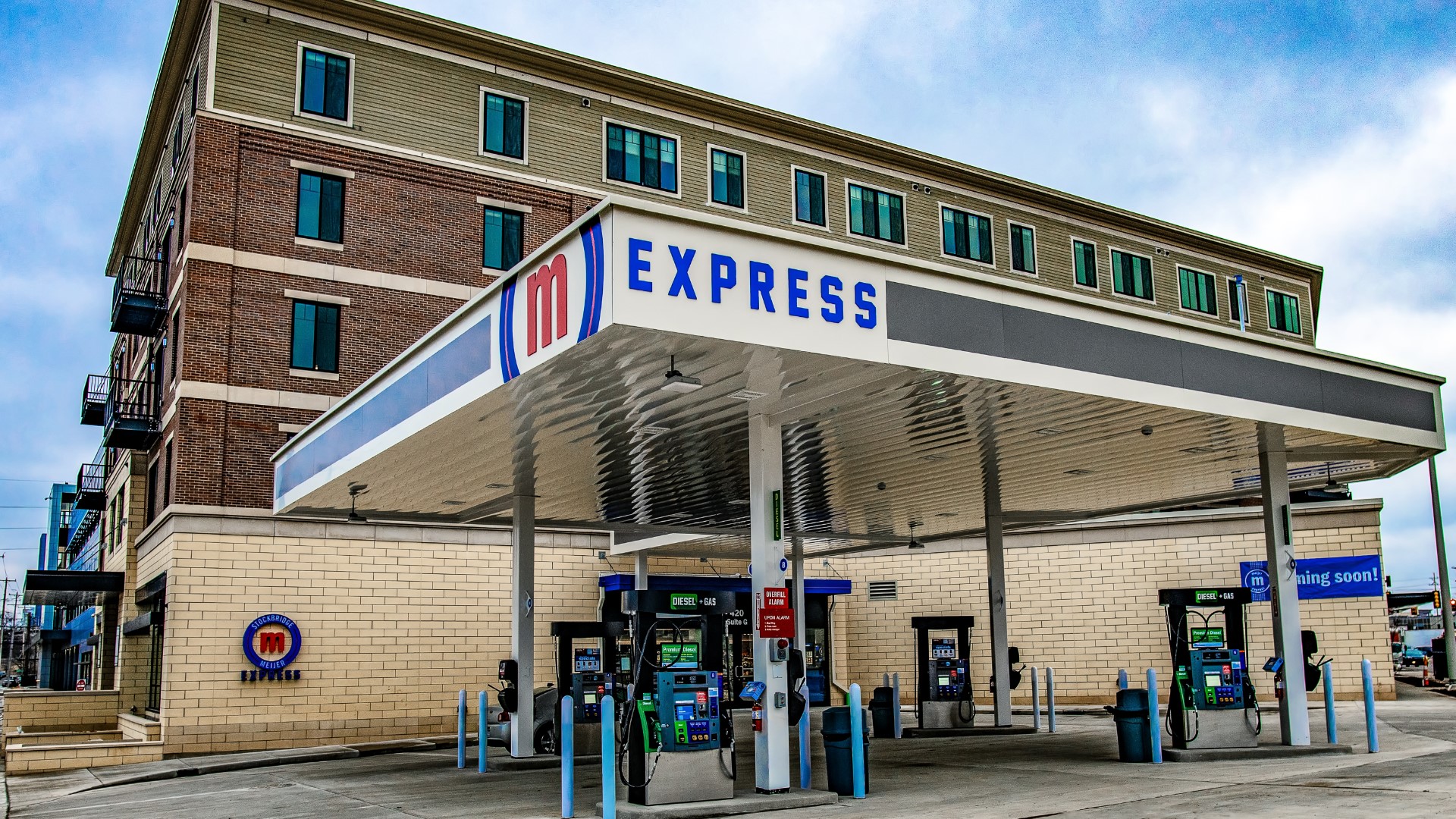 Meijer opens gas station near Bridge Street Market