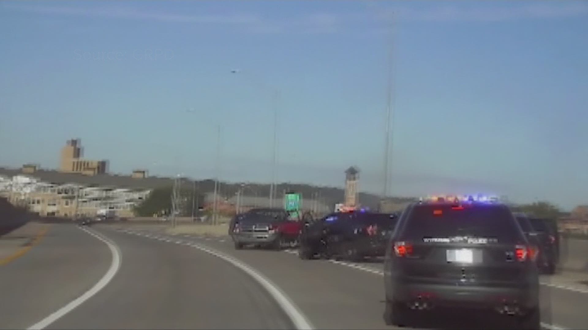 Grand Rapids Police cruiser hits suspect on US 131