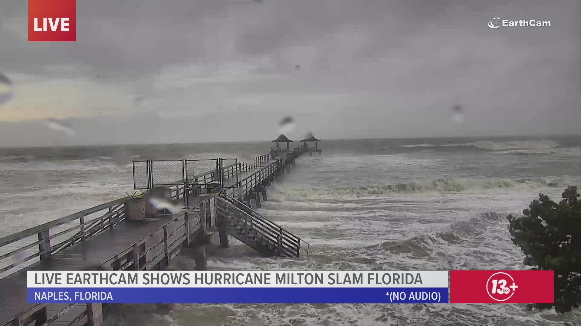 Watch as Hurricane Milton make landfall in Naples, FL.