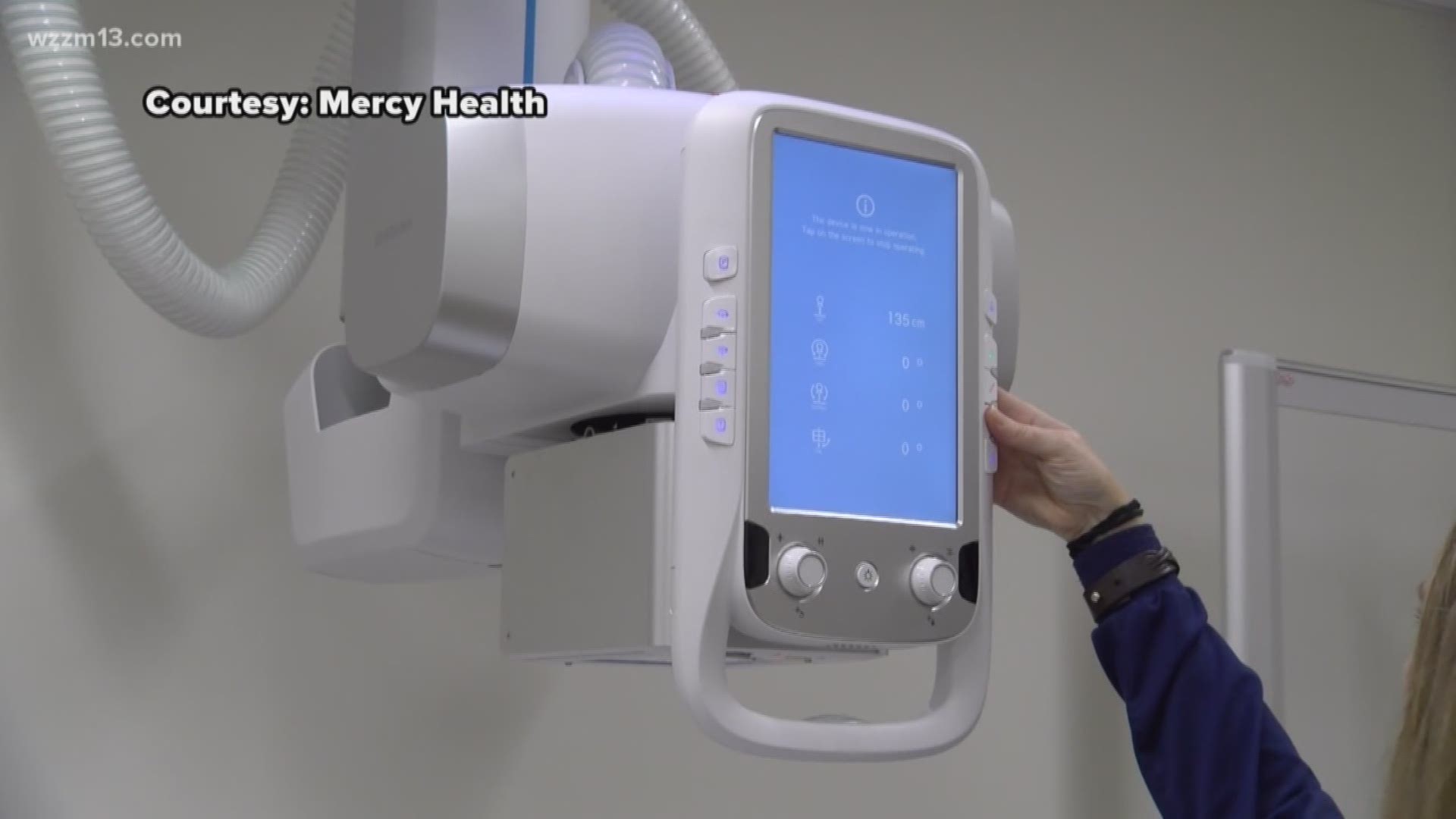 New Mercy Health facility opens in Hudsonville