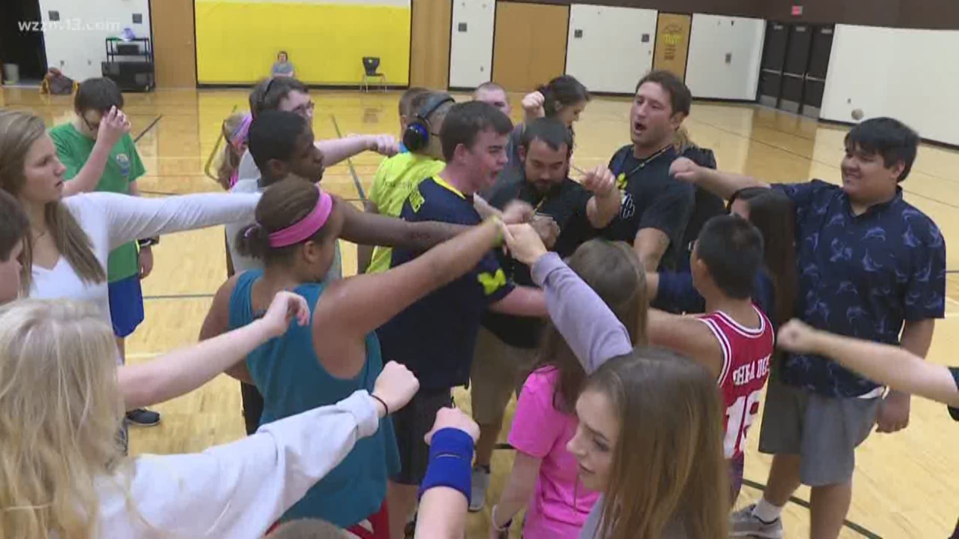 Sunrise Sidelines: Gym class live you've never seen it before
