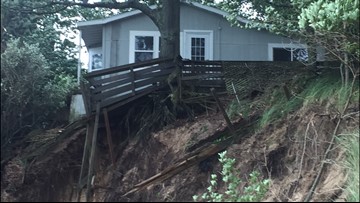 Cottage On The Verge Of Falling Into Lake Michigan Wzzm13 Com