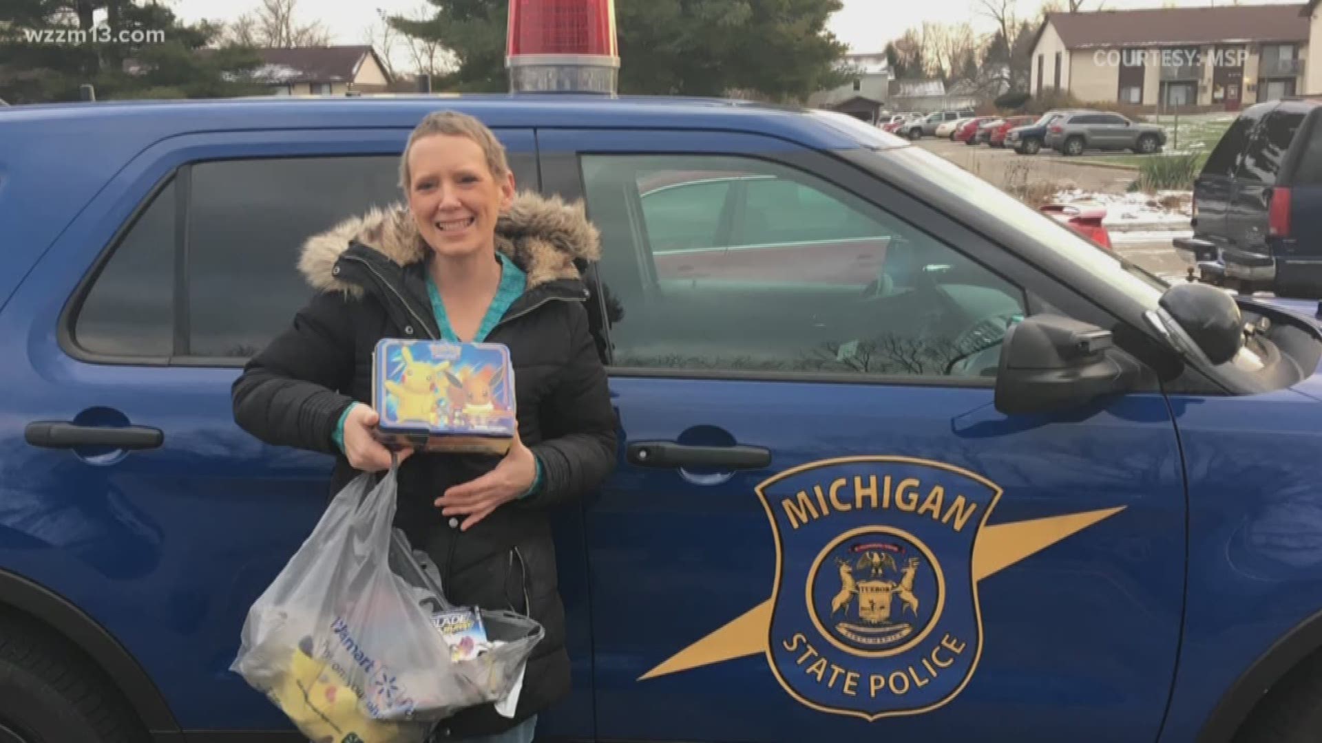Sate Trooper buys gifts for theft victim
