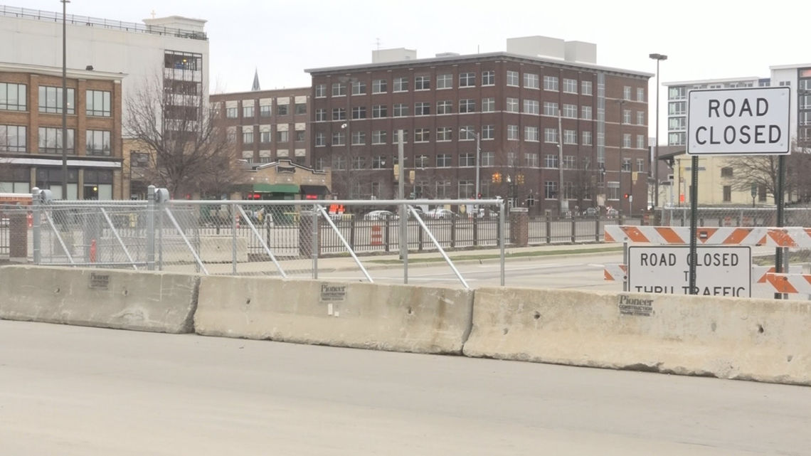 Two parking lots closing amid downtown Grand Rapids project