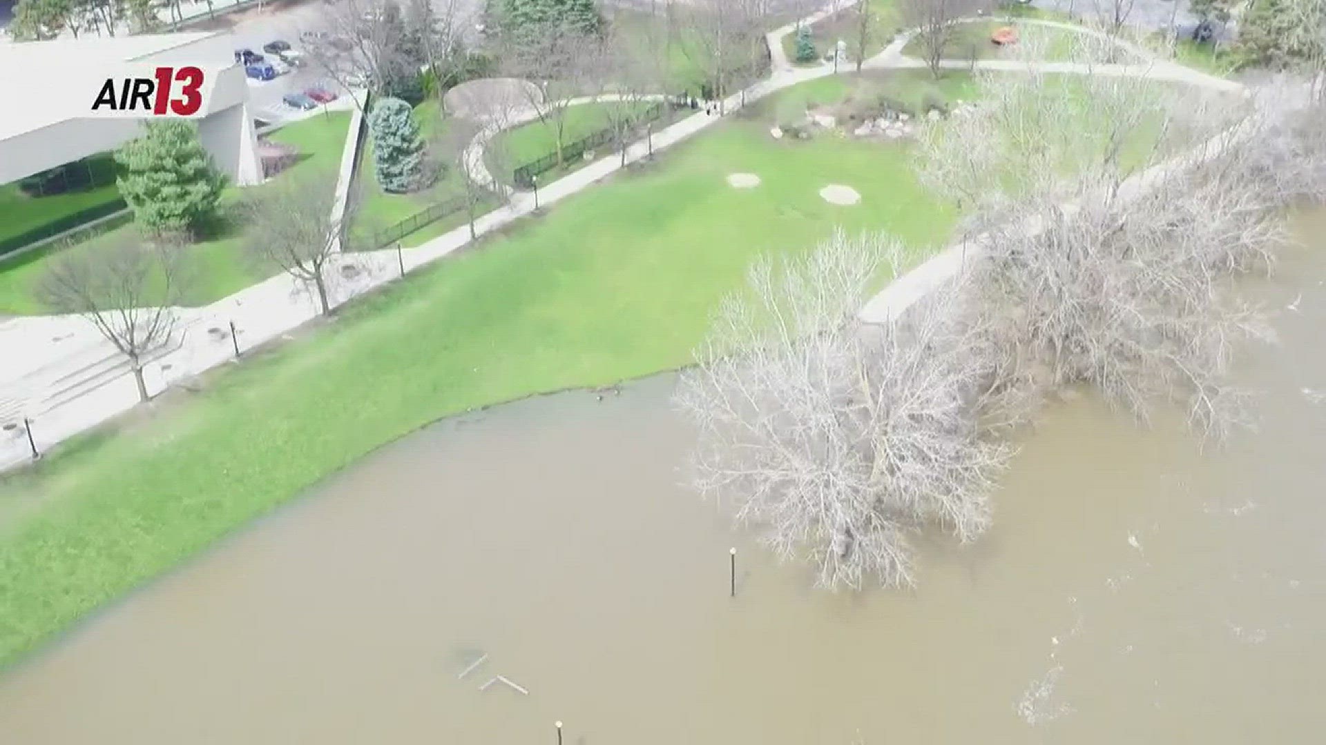 Bird'seye view of minor flooding along the Grand River from Air13