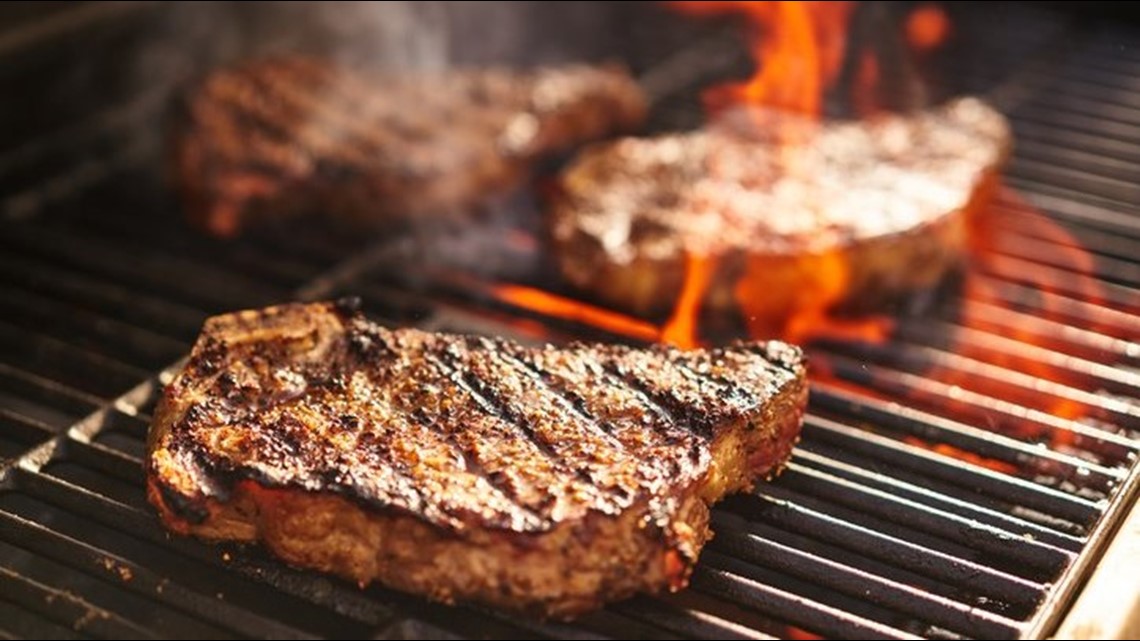 It's the Fourth of July, the perfect day to get out and use the grill. We brought Texas Roadhouse on to share some expert grilling tips to impress the whole family.