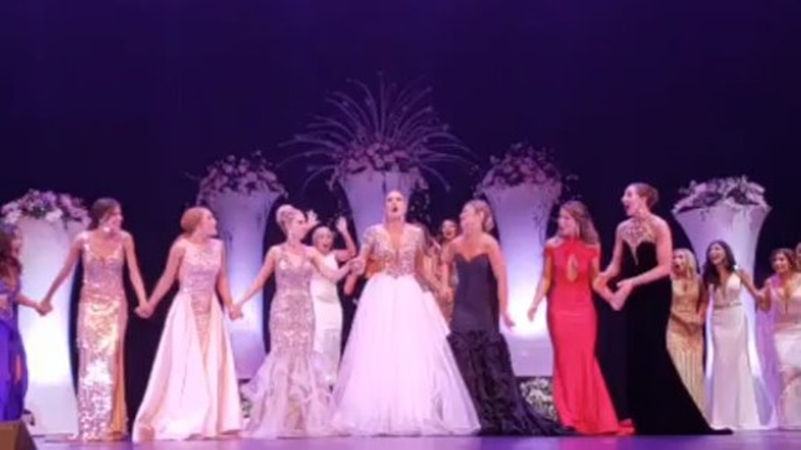 Miss Shoreline Emily Sioma Crowned Miss Michigan 2018 3202
