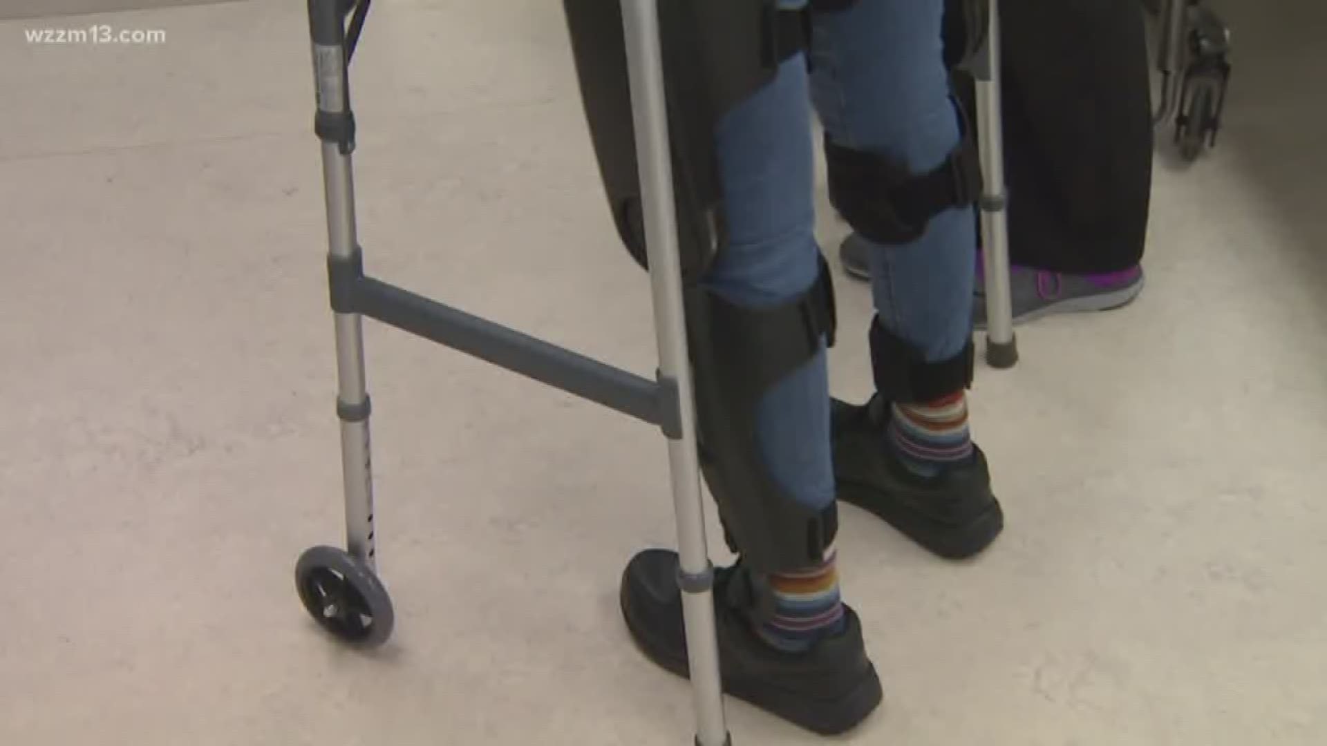 Bluetooth technology helps spinal cord patients walk again.