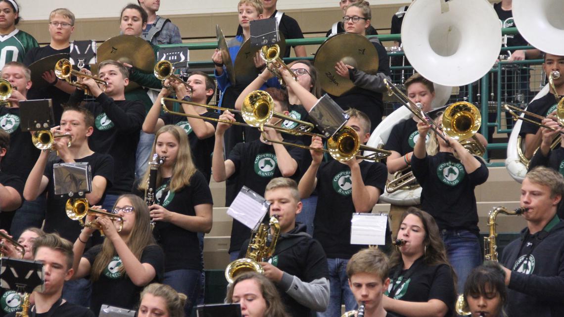 Sunrise Sidelines 2019: Coopersville Broncos | wzzm13.com