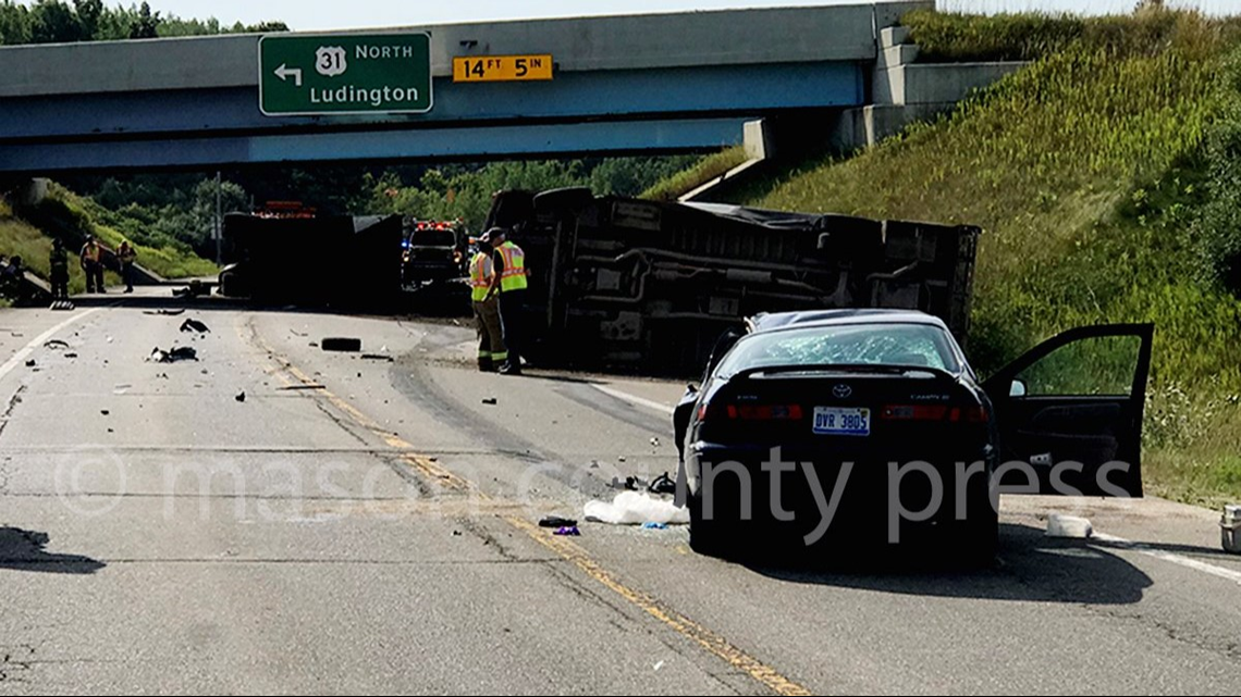 3 vehicle crash closes Pere Marquette Highway
