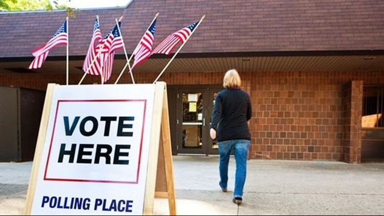 Hispanic Center of Western Michigan launches voter registration hotline