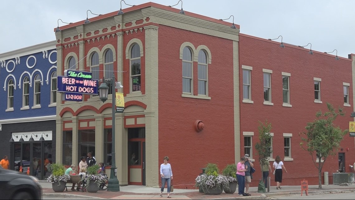 Corner Bar reopens after fire, rejuvenating downtown Rockford