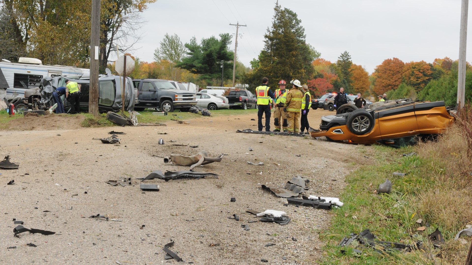 3 killed in 2car crash in South Haven